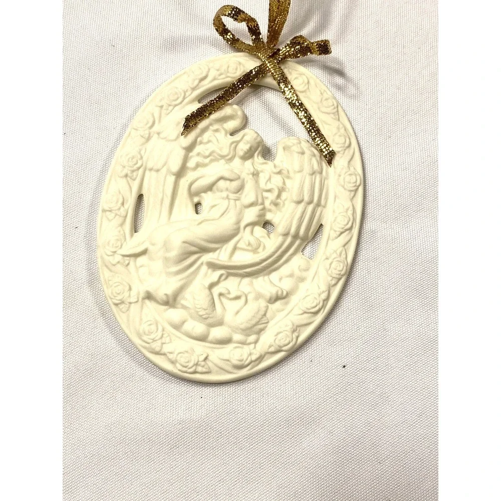 party lite ANGEL OF‎ LOVE ornament P7929